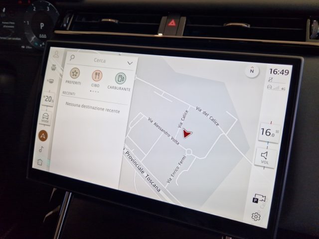 LAND ROVER Range Rover Velar usata, con Touch screen