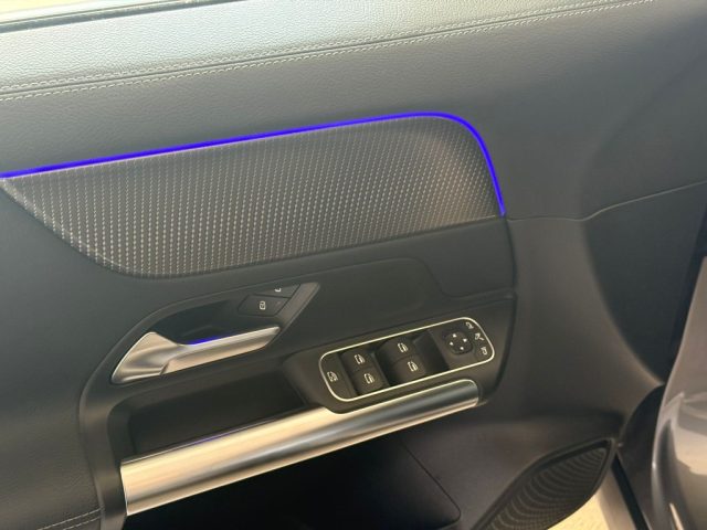 MERCEDES-BENZ GLA 220 usata, con Airbag testa