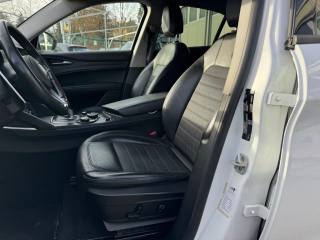 ALFA ROMEO Stelvio usata, con Controllo automatico clima