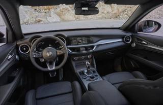 ALFA ROMEO Stelvio usata, con Controllo automatico clima