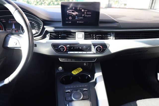 AUDI A4 usata, con Sensori di parcheggio anteriori