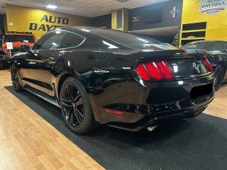 FORD Mustang usata, con Autoradio