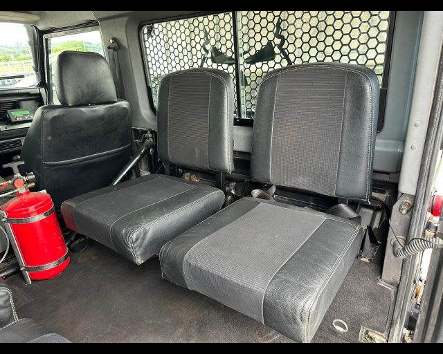 LAND ROVER Defender usata 17