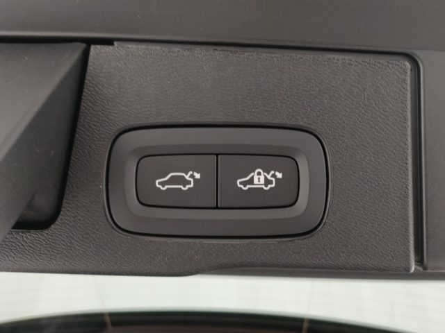 VOLVO XC60 usata, con Portellone posteriore elettrico