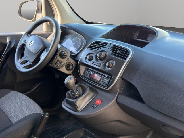 RENAULT Kangoo usata, con Autoradio digitale