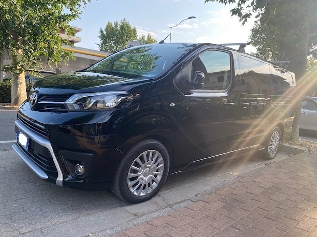 TOYOTA Proace Verso usata, con Airbag