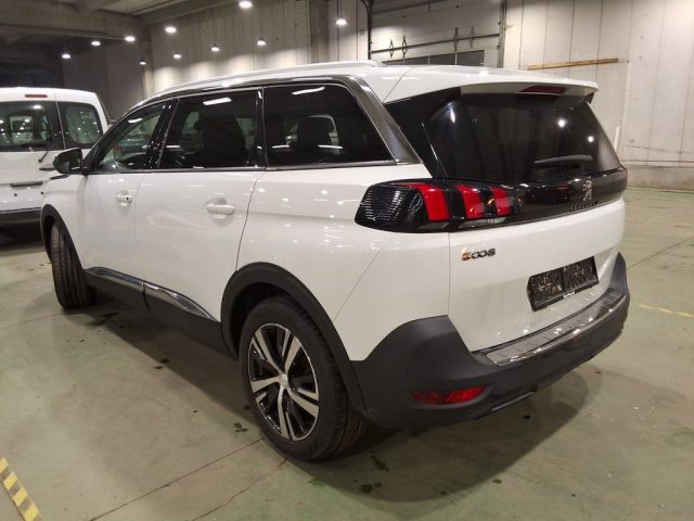 PEUGEOT 5008 usata, con Airbag