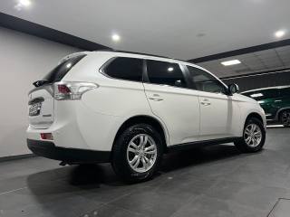 MITSUBISHI Outlander usata, con Airbag laterali