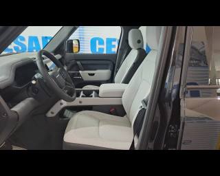 LAND ROVER Defender usata 36