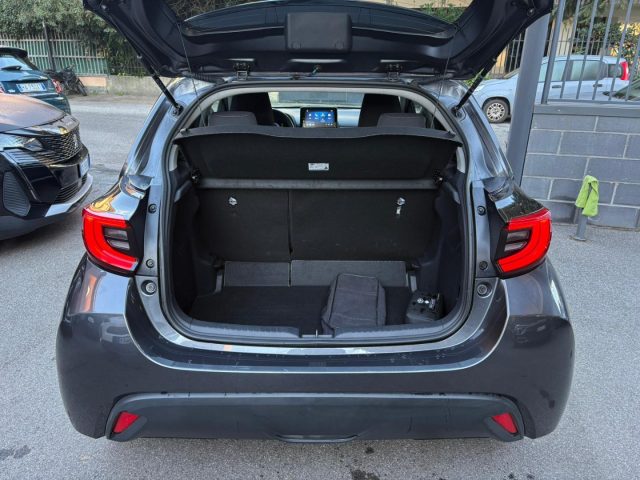 TOYOTA Yaris usata, con Autoradio digitale