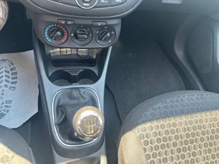 OPEL Corsa usata, con USB