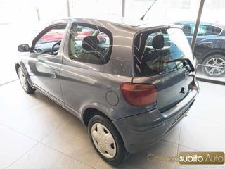 TOYOTA Yaris usata, con Autoradio