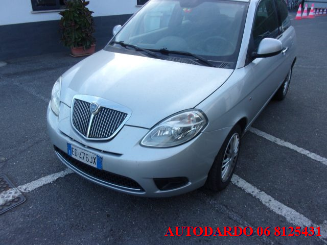 LANCIA Ypsilon usata, con Autoradio
