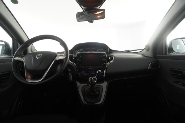 LANCIA Ypsilon usata 10