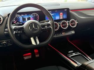 MERCEDES-BENZ GLA 200 usata, con Autoradio digitale