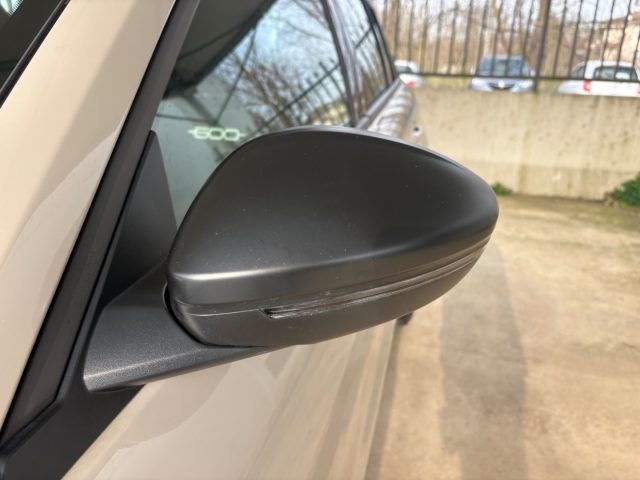 FIAT 600 usata, con Touch screen