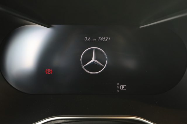 MERCEDES-BENZ GLC 220 usata 6