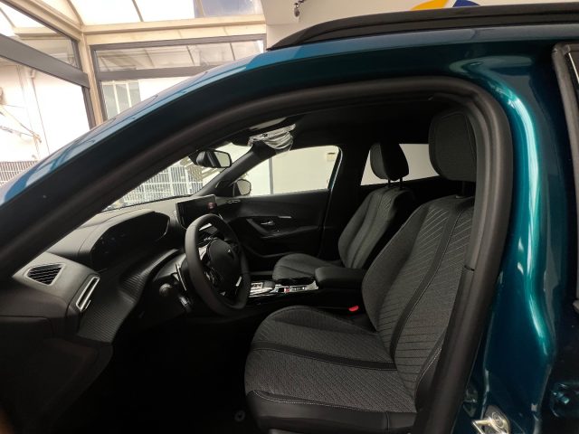 PEUGEOT 2008 usata, con Autoradio digitale