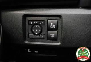 TOYOTA Yaris usata, con Sedili riscaldati