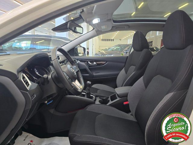 NISSAN Qashqai usata, con Luci diurne LED
