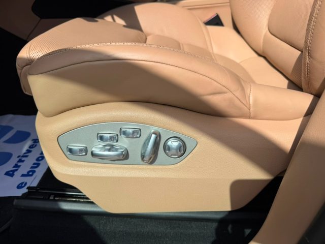 PORSCHE Macan usata, con Park Distance Control
