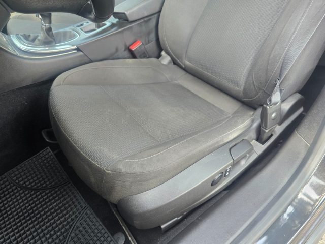 OPEL Insignia usata, con Divisori per bagagliaio