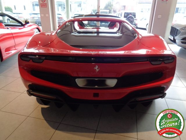 FERRARI 296 usata, con Autoradio