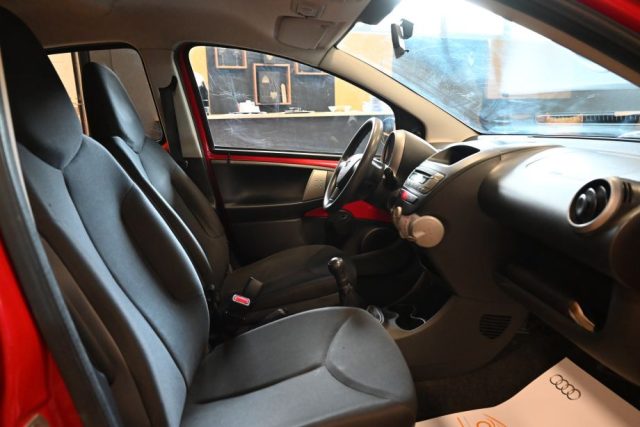 TOYOTA Aygo usata 35