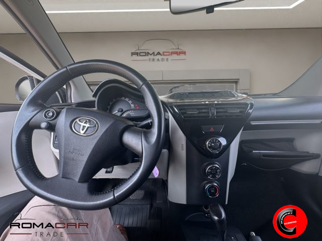 TOYOTA iQ usata, con ESP