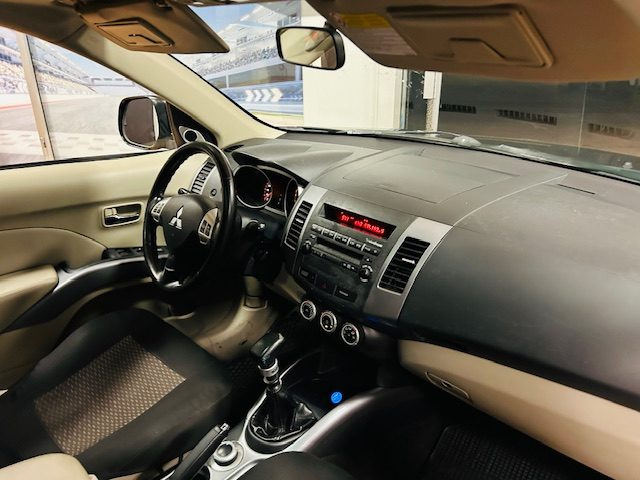 MITSUBISHI Outlander usata, con Controllo trazione