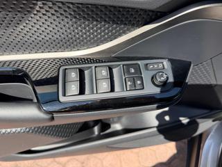 TOYOTA C-HR usata, con Sistema di navigazione