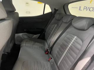 HYUNDAI i10 usata, con Volante in pelle