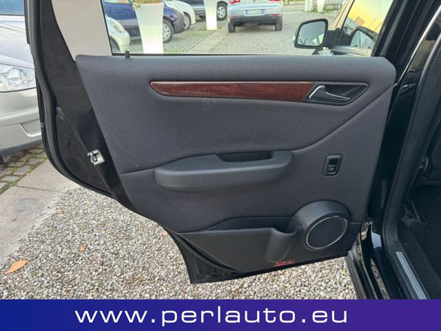 MERCEDES-BENZ A 180 usata, con Fendinebbia