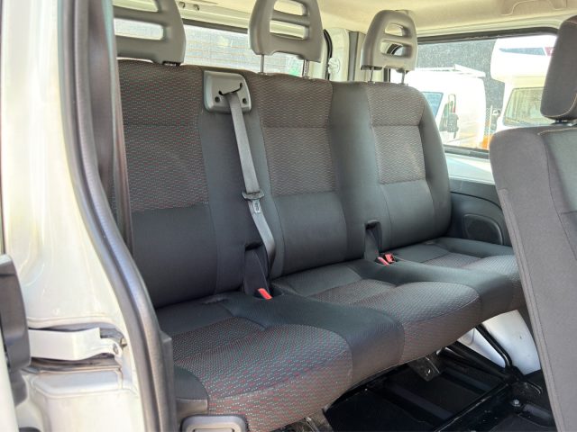 RENAULT Trafic usata 15