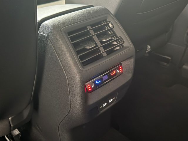 VOLKSWAGEN Tiguan usata, con Specchietti laterali elettrici
