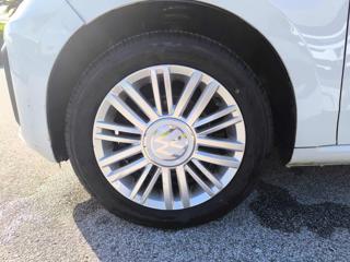 VOLKSWAGEN up! usata, con Bluetooth