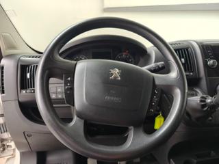 PEUGEOT Boxer usata, con Servosterzo