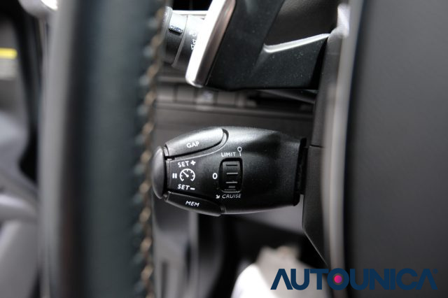 PEUGEOT 3008 usata, con Leve al volante