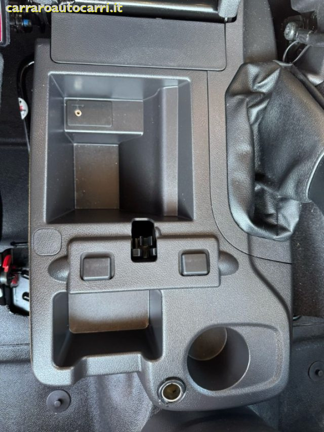FORD Transit Connect usata, con USB