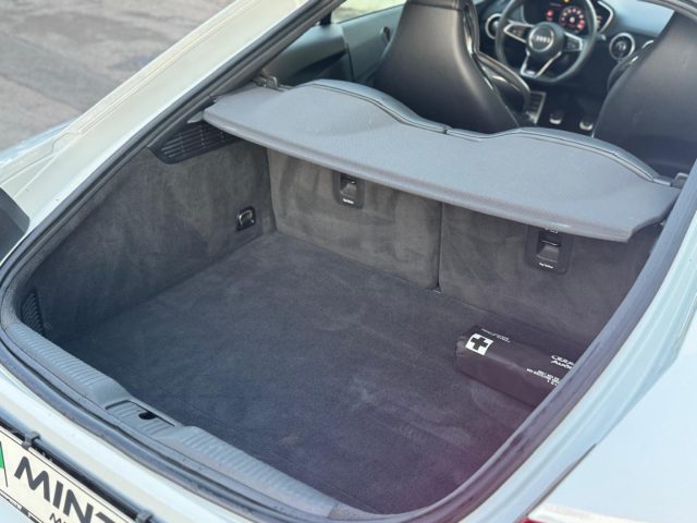 AUDI TT usata, con USB
