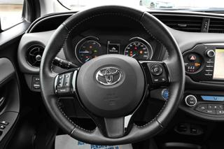 TOYOTA Yaris usata, con USB