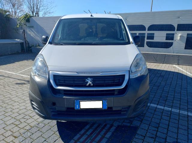 PEUGEOT Partner usata, con Alzacristalli elettrici