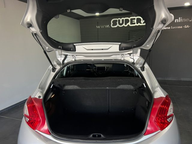 PEUGEOT 208 usata, con Controllo automatico clima