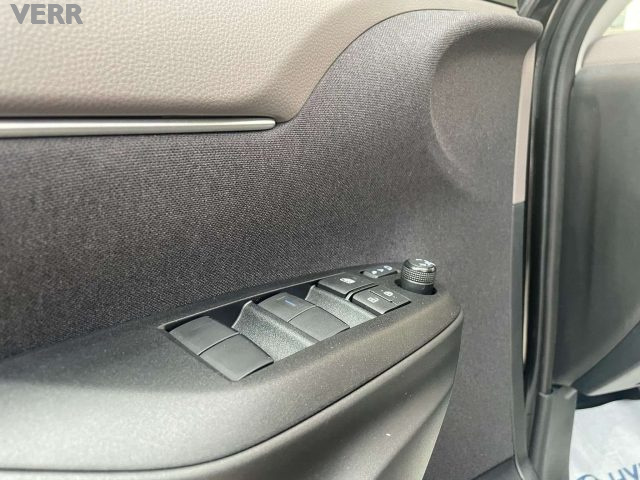 TOYOTA Yaris usata, con Vetri oscurati