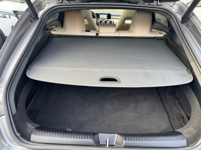 MERCEDES-BENZ CLA 200 usata, con Touch screen