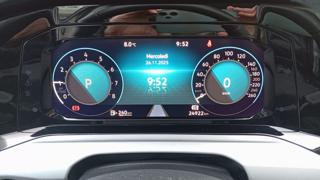 VOLKSWAGEN Golf usata, con Sensori di parcheggio anteriori