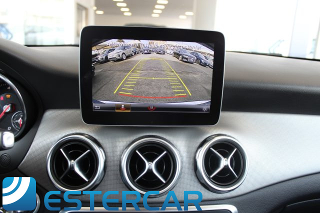 MERCEDES-BENZ GLA 180 usata, con Cerchi in lega