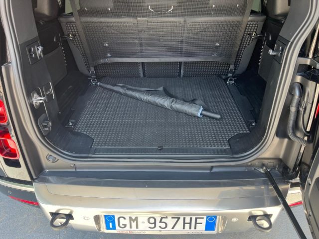 LAND ROVER Defender usata 29