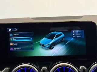 MERCEDES-BENZ GLA 180 usata 24