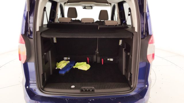 FORD Tourneo Courier usata, con Volante in pelle